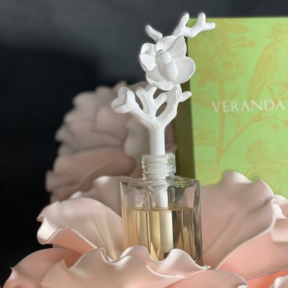 VERANDA Luxury Porcelain Diffuser French Gardenia One Size Bumblebee 80ml Zodax